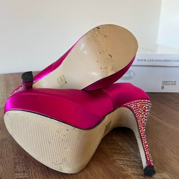 Steve Madden Fuschia Rhinestone Heeled Platform Pumps - Picture 8 of 14